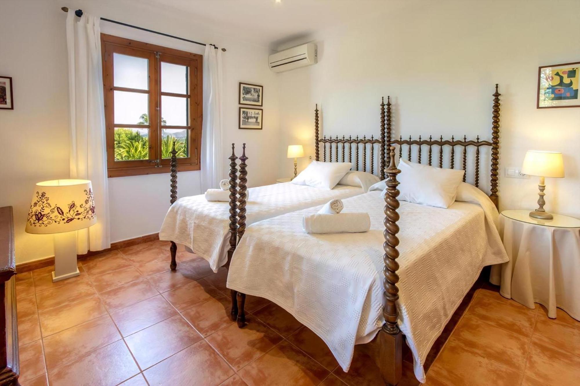 Casa Alzina, Holiday home